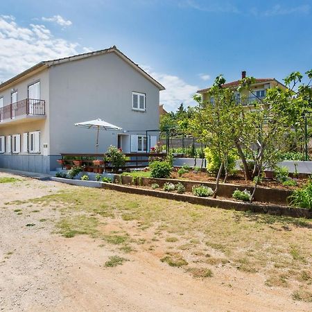 Appartment Rezika Šilo Eksteriør billede