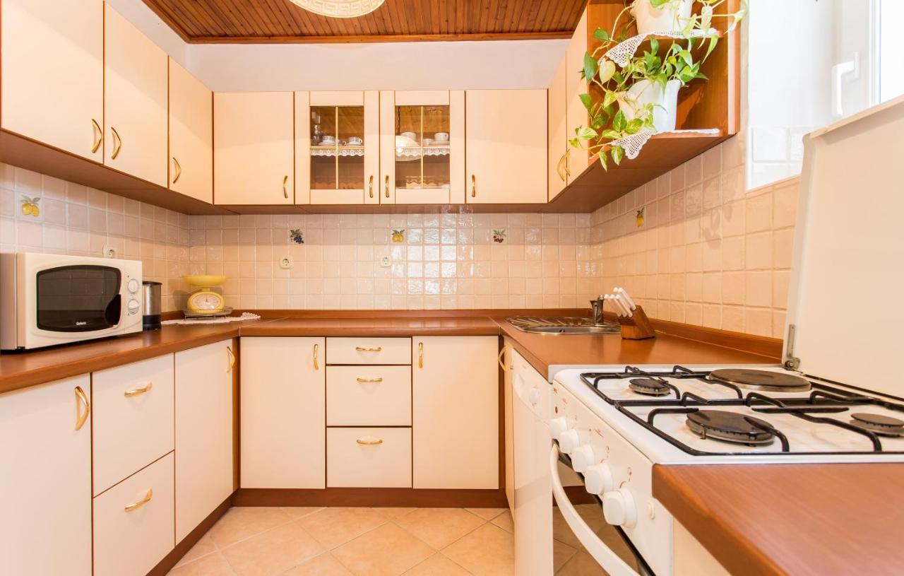 Appartment Rezika Šilo Eksteriør billede